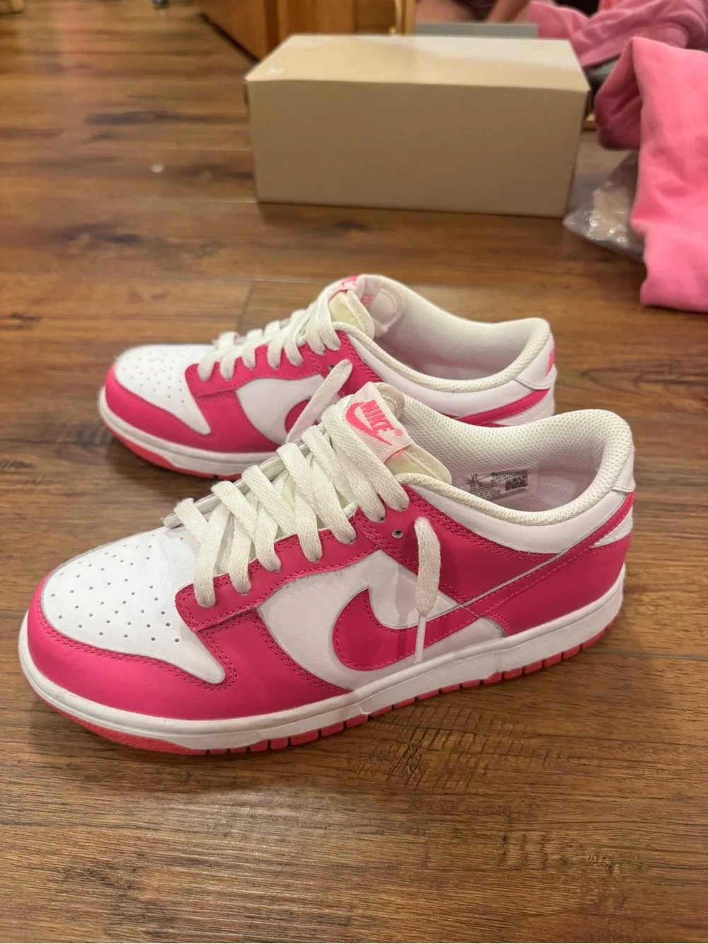 Nike bold pink